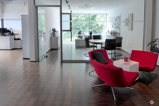 hoelzl hubner immobilien loft - buero, ausstellung, showroom