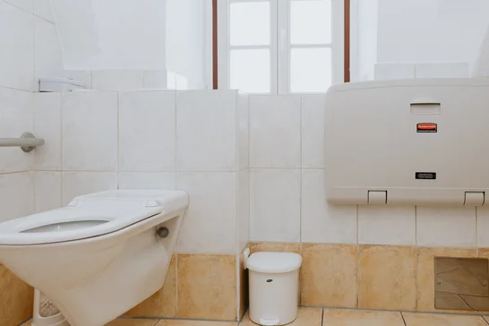 Gäste-WC (behindertengerecht)