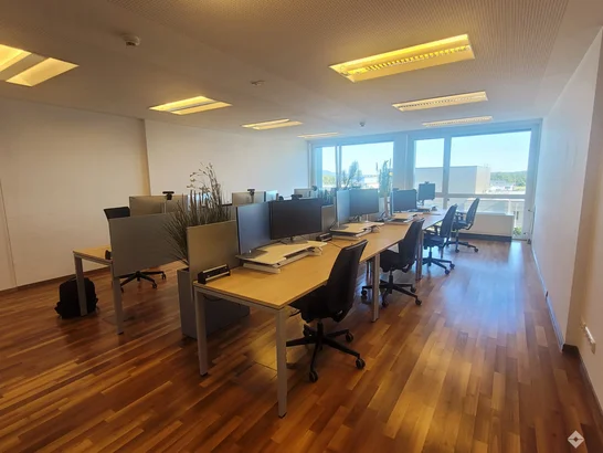 hoelzlhubnerimmobilien_buero