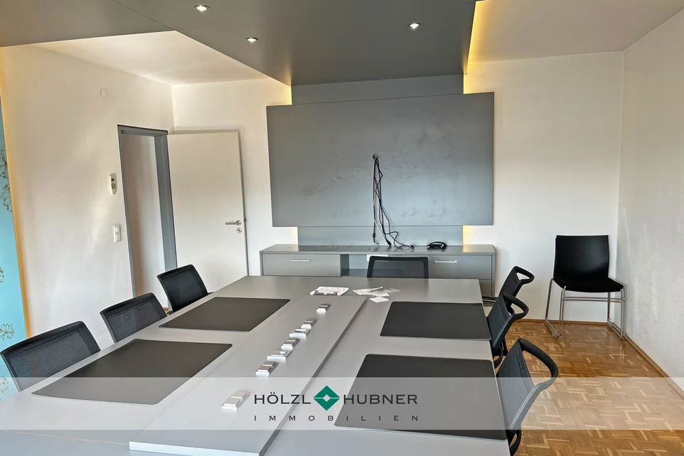 hoelzlhubnerimmobilien-büro-neumarkt