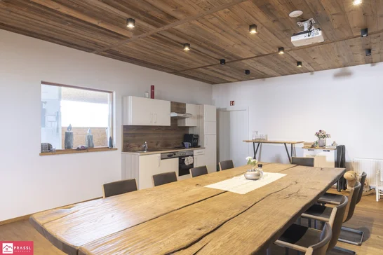 OG Küche-Aufenthalts- und Besprechungszimmer