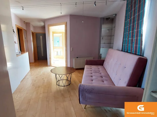 Mitarbeiterwohnung 1.OG Wohnzimmer